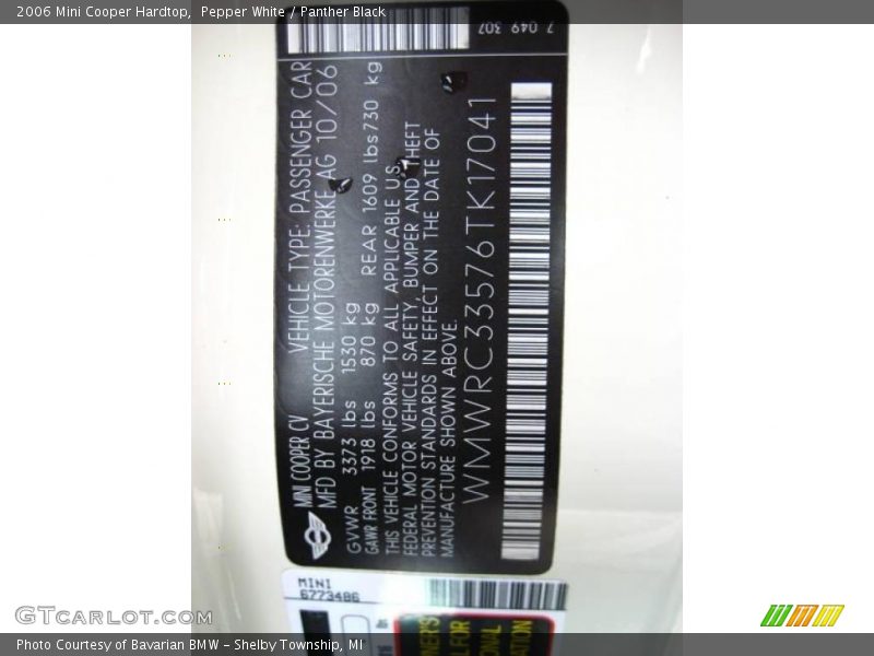 Pepper White / Panther Black 2006 Mini Cooper Hardtop