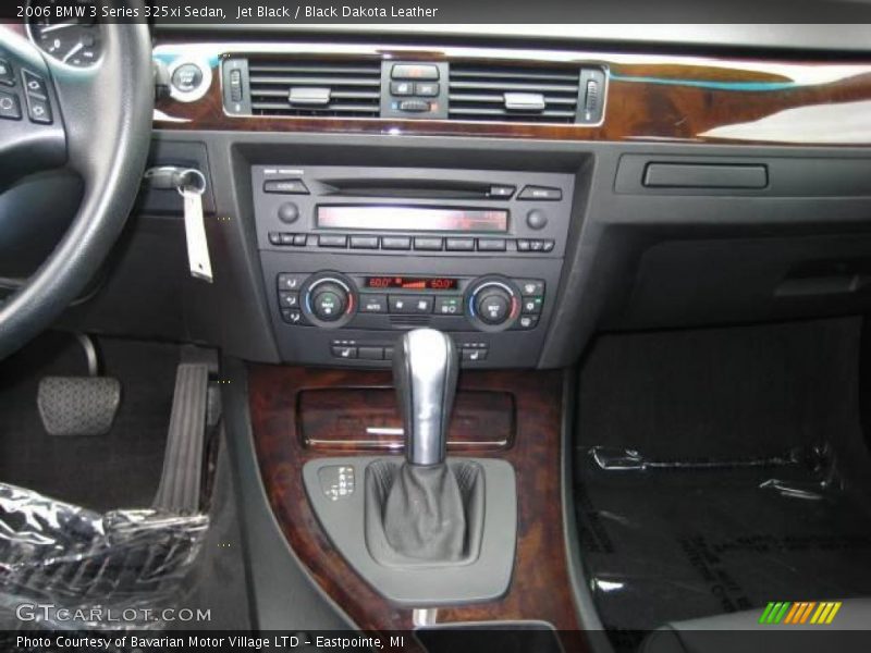 Jet Black / Black Dakota Leather 2006 BMW 3 Series 325xi Sedan