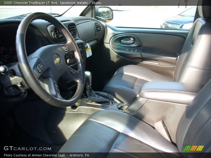 Sandstone Metallic / Ebony 2005 Chevrolet TrailBlazer LT 4x4