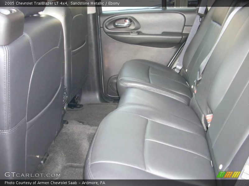 Sandstone Metallic / Ebony 2005 Chevrolet TrailBlazer LT 4x4