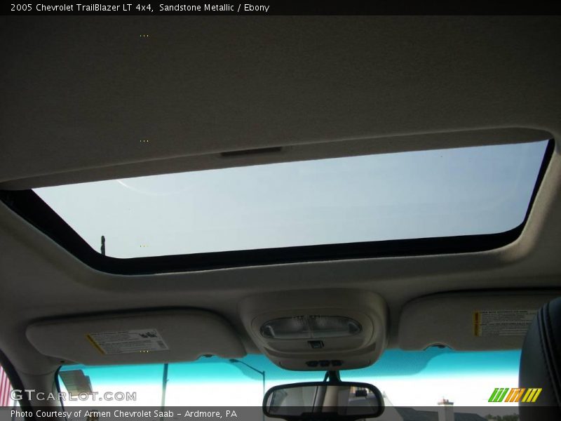 Sandstone Metallic / Ebony 2005 Chevrolet TrailBlazer LT 4x4