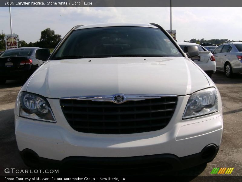 Stone White / Light Taupe 2006 Chrysler Pacifica