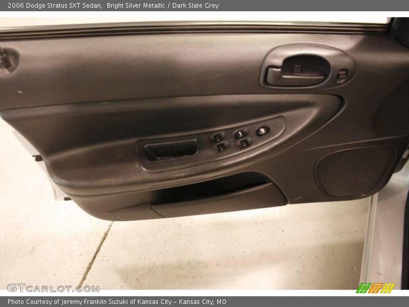 Bright Silver Metallic / Dark Slate Grey 2006 Dodge Stratus SXT Sedan