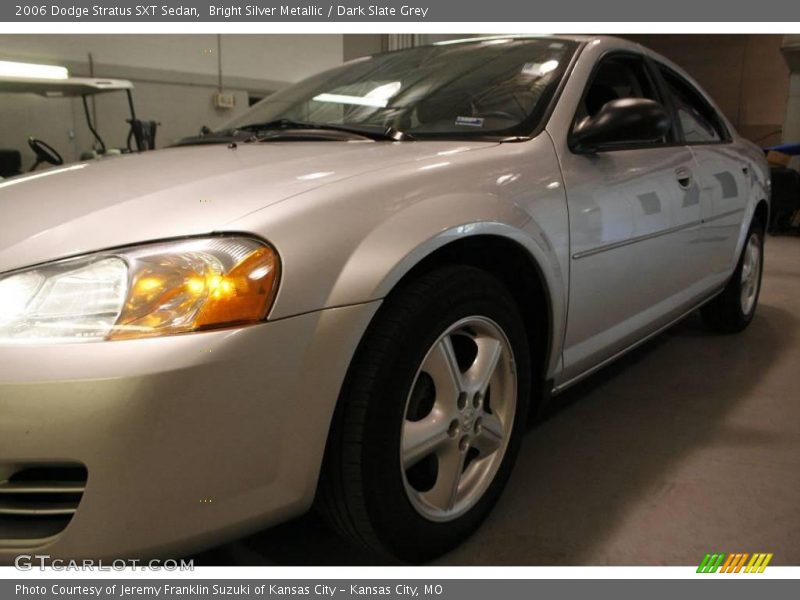 Bright Silver Metallic / Dark Slate Grey 2006 Dodge Stratus SXT Sedan