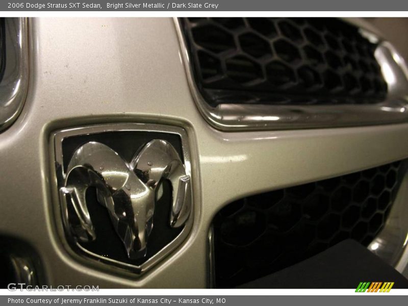 Bright Silver Metallic / Dark Slate Grey 2006 Dodge Stratus SXT Sedan