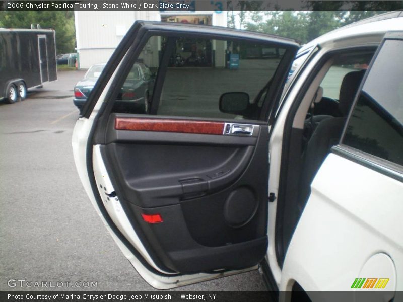 Stone White / Dark Slate Gray 2006 Chrysler Pacifica Touring