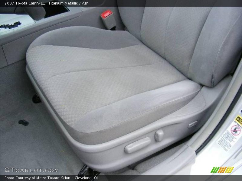 Titanium Metallic / Ash 2007 Toyota Camry LE