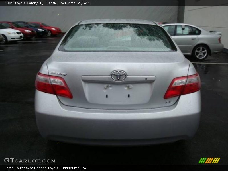 Classic Silver Metallic / Ash 2009 Toyota Camry LE