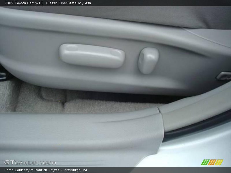 Classic Silver Metallic / Ash 2009 Toyota Camry LE