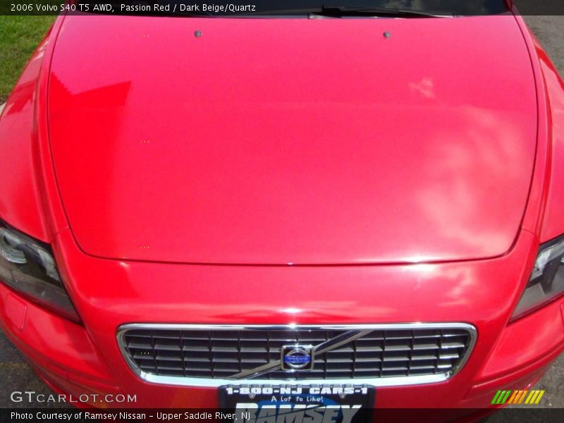 Passion Red / Dark Beige/Quartz 2006 Volvo S40 T5 AWD