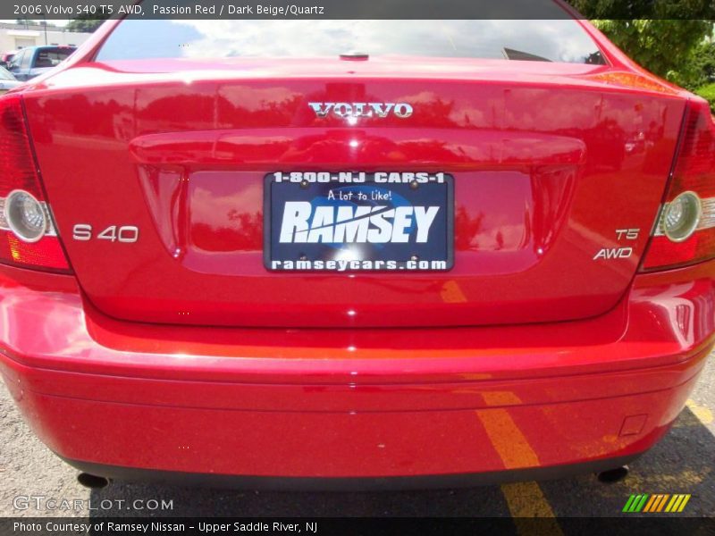 Passion Red / Dark Beige/Quartz 2006 Volvo S40 T5 AWD
