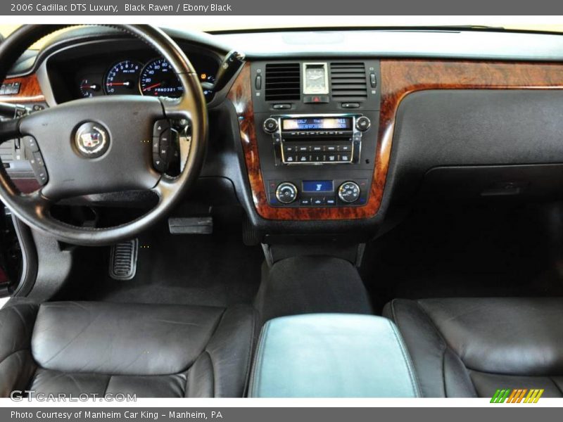 Black Raven / Ebony Black 2006 Cadillac DTS Luxury