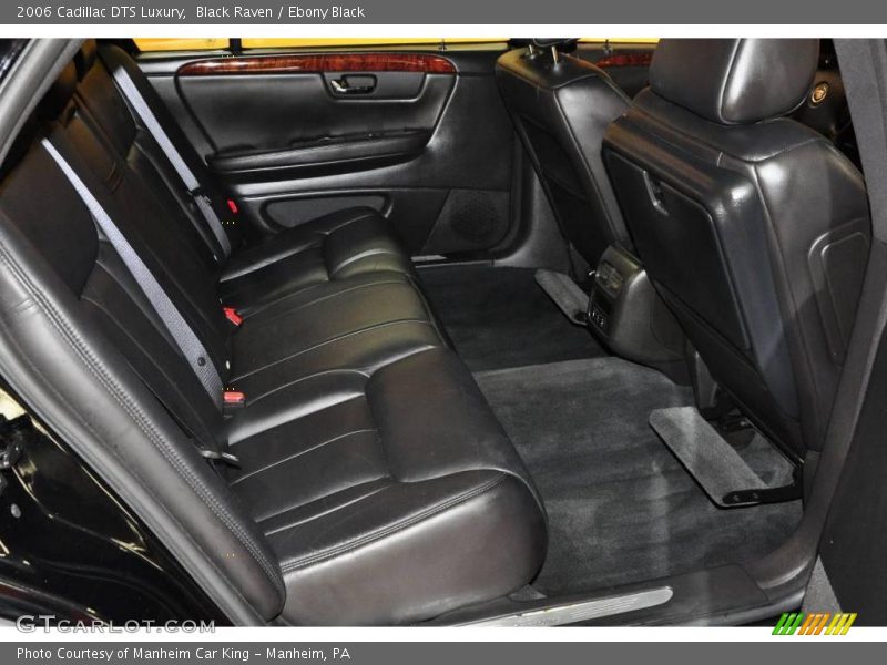 Black Raven / Ebony Black 2006 Cadillac DTS Luxury