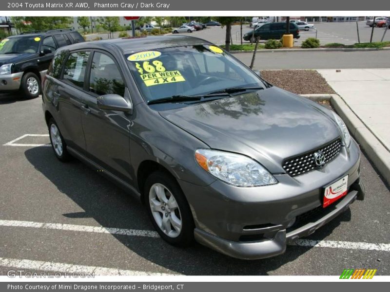 Front 3/4 View of 2004 Matrix XR AWD