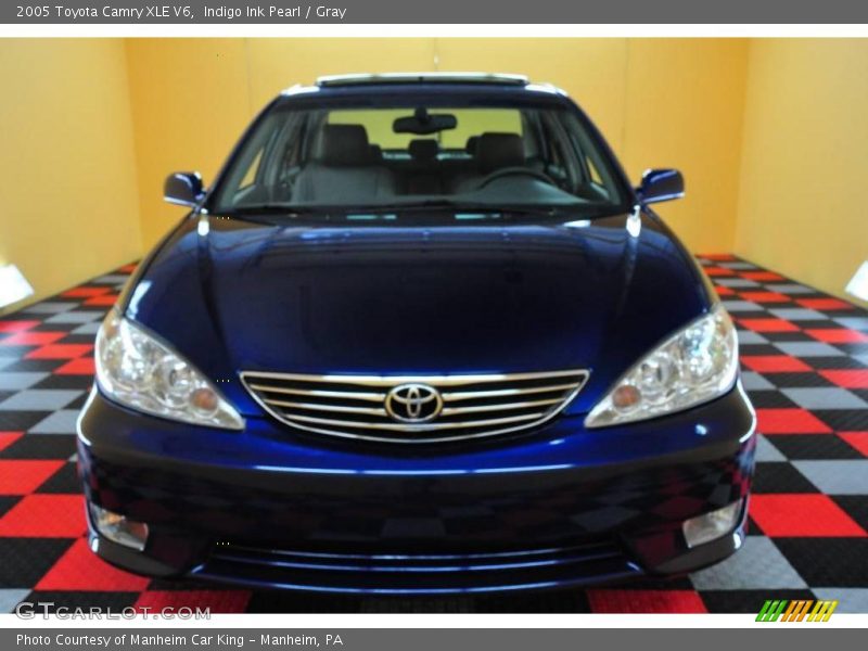 Indigo Ink Pearl / Gray 2005 Toyota Camry XLE V6