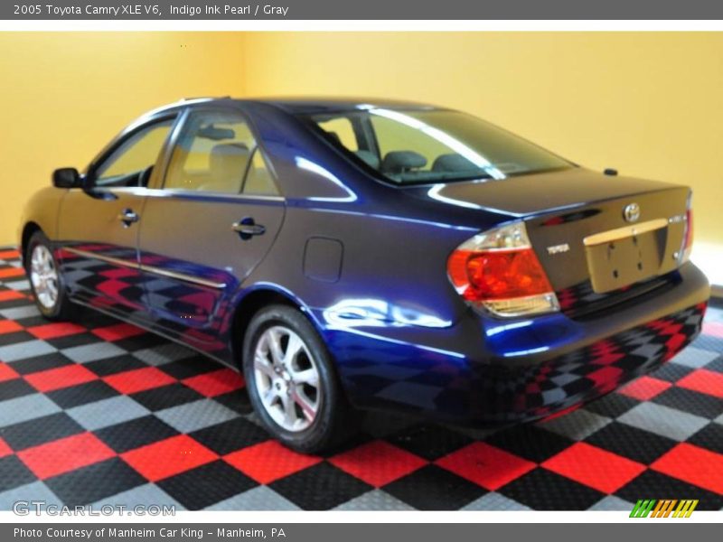 Indigo Ink Pearl / Gray 2005 Toyota Camry XLE V6