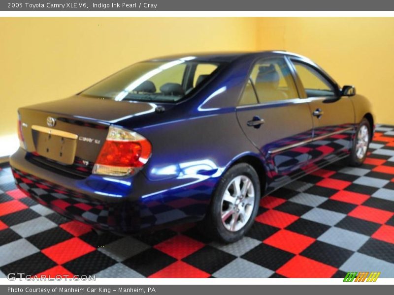 Indigo Ink Pearl / Gray 2005 Toyota Camry XLE V6