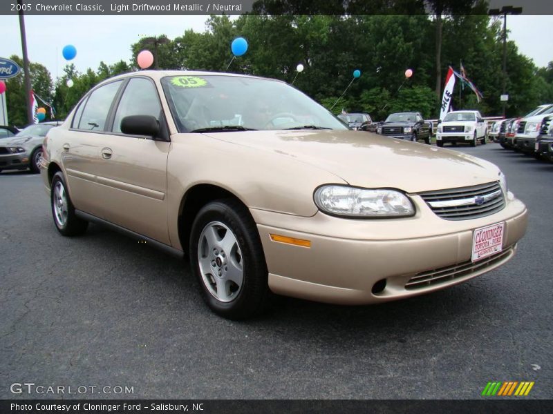 Light Driftwood Metallic / Neutral 2005 Chevrolet Classic