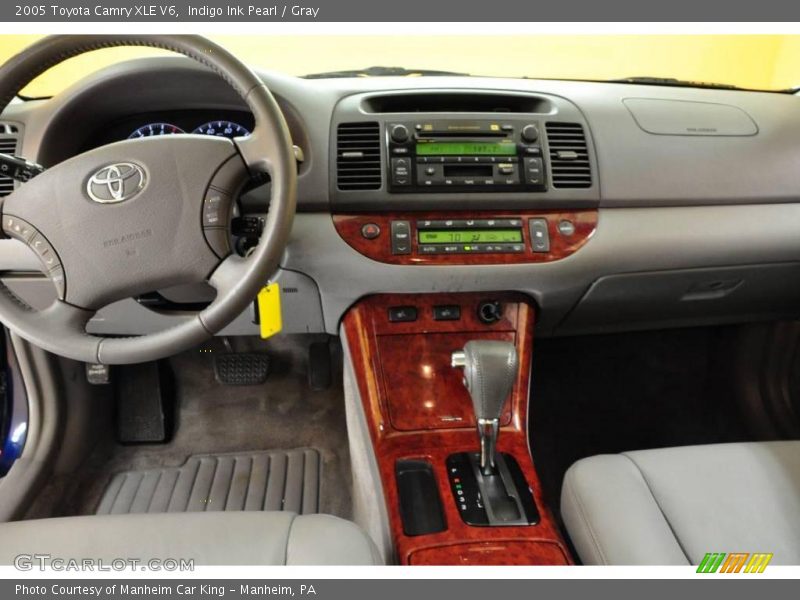 Indigo Ink Pearl / Gray 2005 Toyota Camry XLE V6