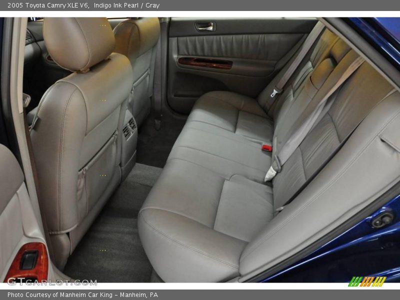 Indigo Ink Pearl / Gray 2005 Toyota Camry XLE V6