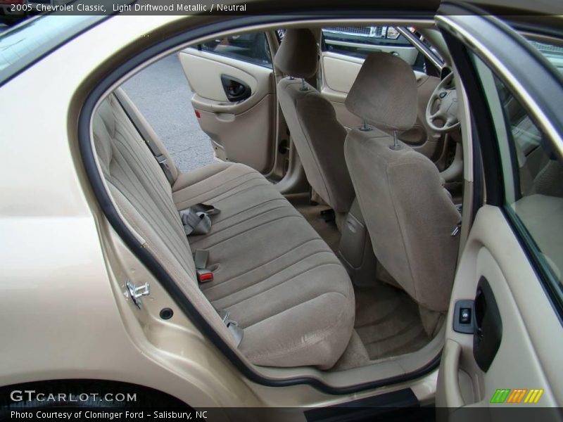 Light Driftwood Metallic / Neutral 2005 Chevrolet Classic