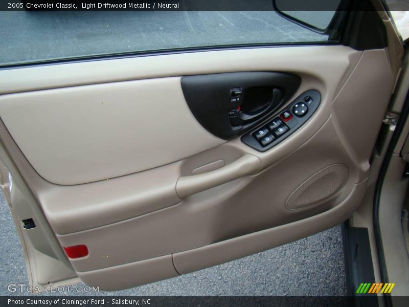 Light Driftwood Metallic / Neutral 2005 Chevrolet Classic
