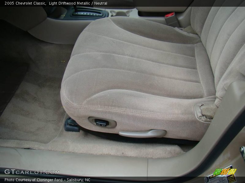 Light Driftwood Metallic / Neutral 2005 Chevrolet Classic