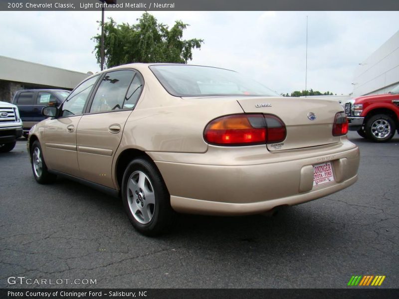 Light Driftwood Metallic / Neutral 2005 Chevrolet Classic