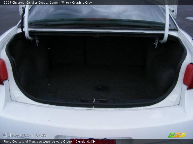 Summit White / Graphite Gray 2005 Chevrolet Cavalier Coupe