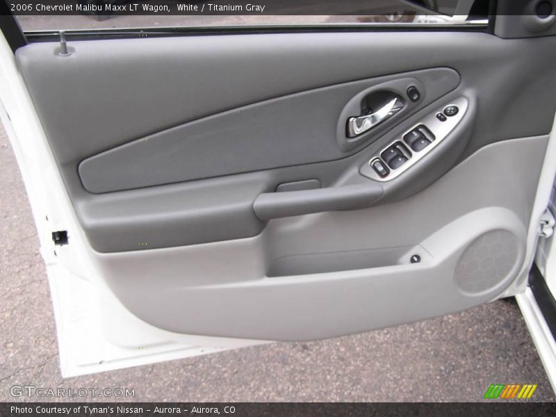 White / Titanium Gray 2006 Chevrolet Malibu Maxx LT Wagon
