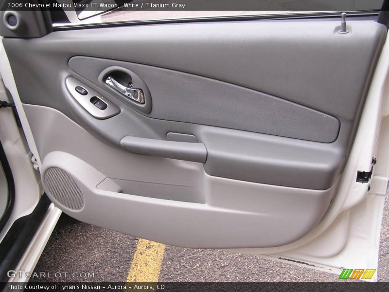 White / Titanium Gray 2006 Chevrolet Malibu Maxx LT Wagon