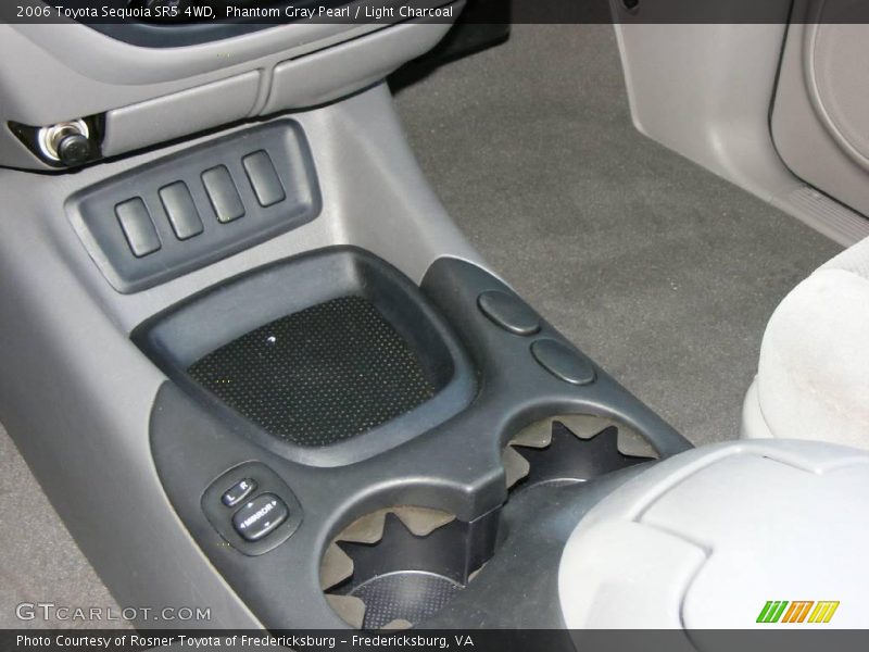 Phantom Gray Pearl / Light Charcoal 2006 Toyota Sequoia SR5 4WD
