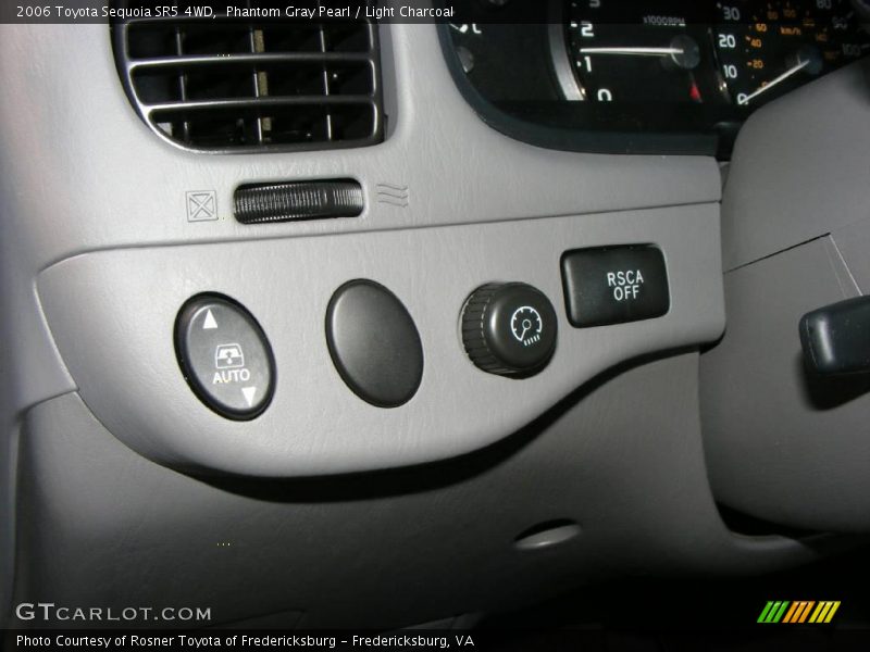 Phantom Gray Pearl / Light Charcoal 2006 Toyota Sequoia SR5 4WD