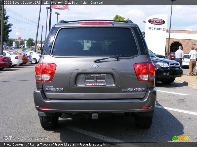Phantom Gray Pearl / Light Charcoal 2006 Toyota Sequoia SR5 4WD