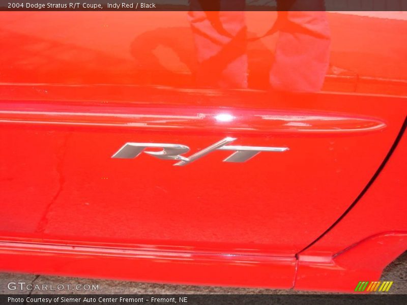 Indy Red / Black 2004 Dodge Stratus R/T Coupe