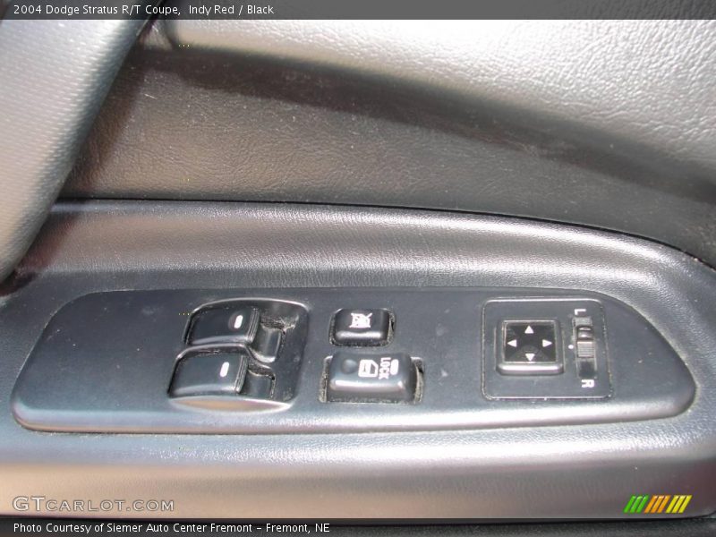 Indy Red / Black 2004 Dodge Stratus R/T Coupe