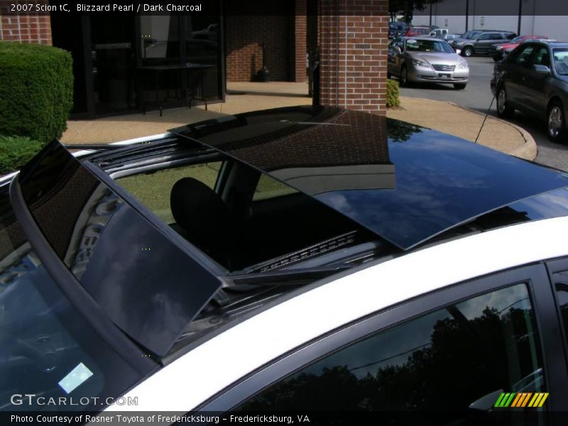 Blizzard Pearl / Dark Charcoal 2007 Scion tC