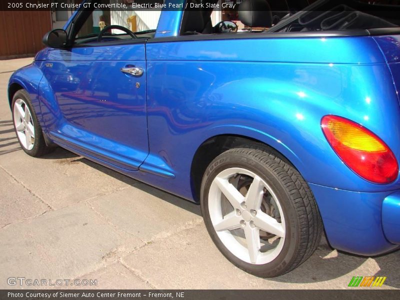 Electric Blue Pearl / Dark Slate Gray 2005 Chrysler PT Cruiser GT Convertible