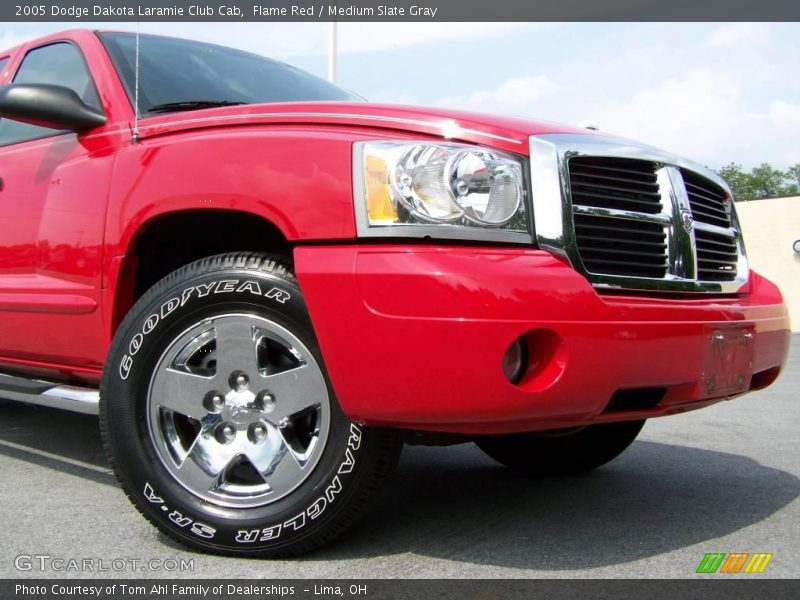 Flame Red / Medium Slate Gray 2005 Dodge Dakota Laramie Club Cab