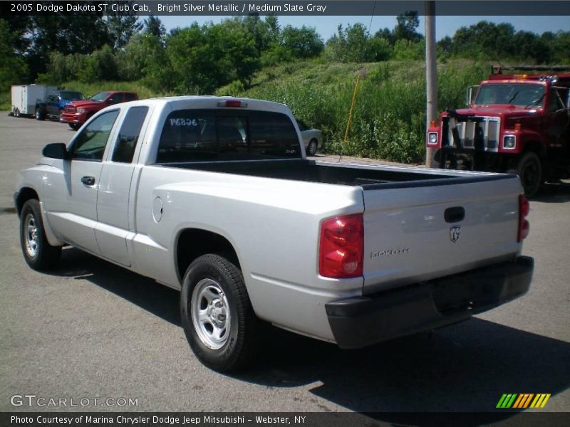 Bright Silver Metallic / Medium Slate Gray 2005 Dodge Dakota ST Club Cab