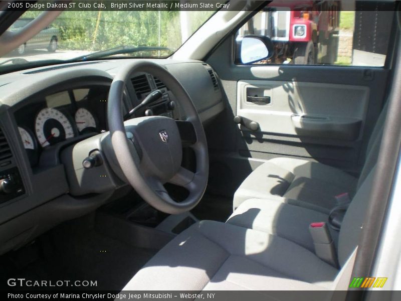 Bright Silver Metallic / Medium Slate Gray 2005 Dodge Dakota ST Club Cab