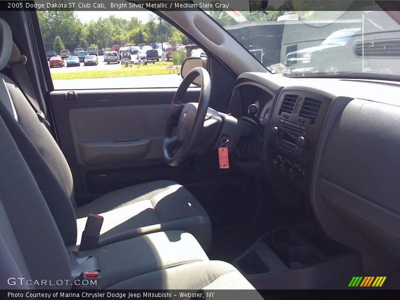 Bright Silver Metallic / Medium Slate Gray 2005 Dodge Dakota ST Club Cab