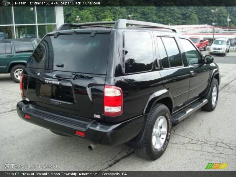 Super Black / Charcoal 2003 Nissan Pathfinder SE 4x4