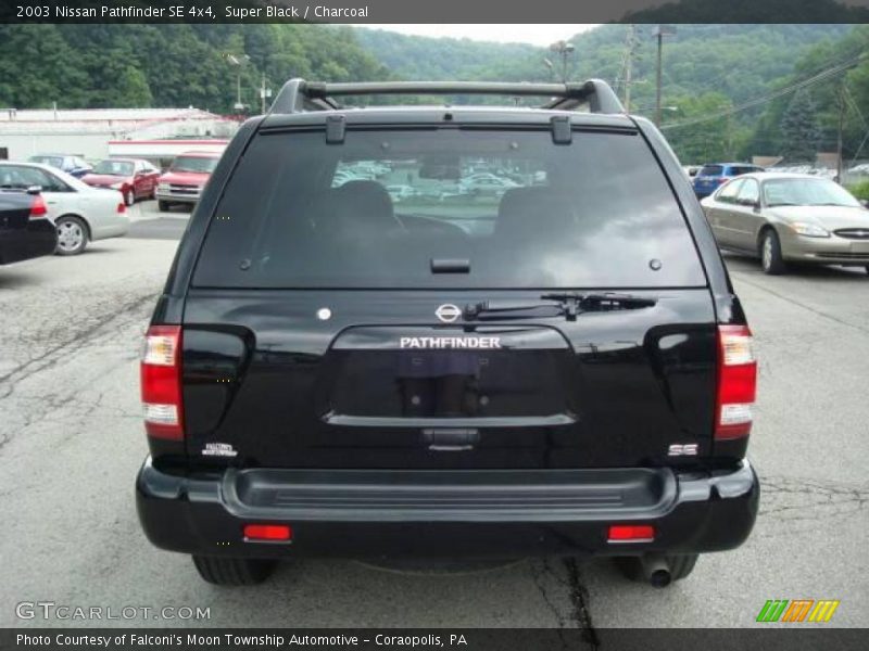 Super Black / Charcoal 2003 Nissan Pathfinder SE 4x4