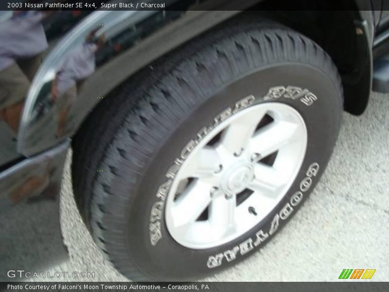 Super Black / Charcoal 2003 Nissan Pathfinder SE 4x4