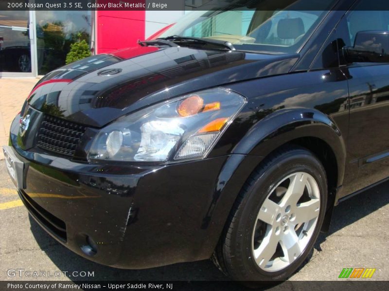 Galaxy Black Metallic / Beige 2006 Nissan Quest 3.5 SE