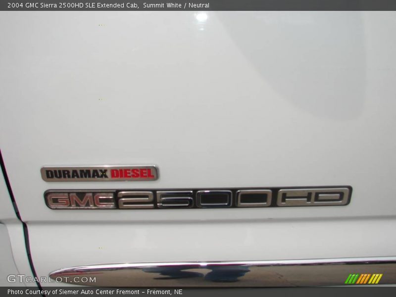 Summit White / Neutral 2004 GMC Sierra 2500HD SLE Extended Cab