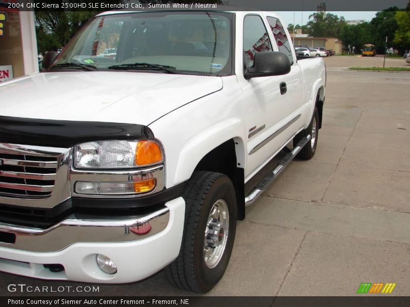 Summit White / Neutral 2004 GMC Sierra 2500HD SLE Extended Cab