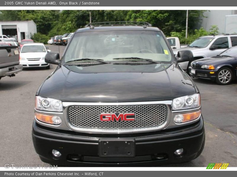 Onyx Black / Sandstone 2005 GMC Yukon Denali AWD