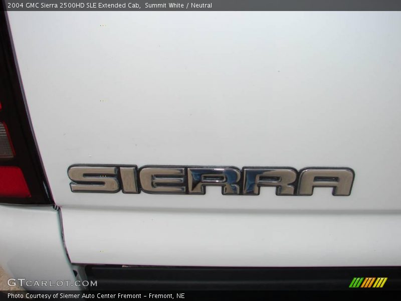 Summit White / Neutral 2004 GMC Sierra 2500HD SLE Extended Cab